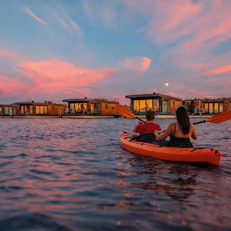 Floatinghouse Malibu Sunrise * Klitten
